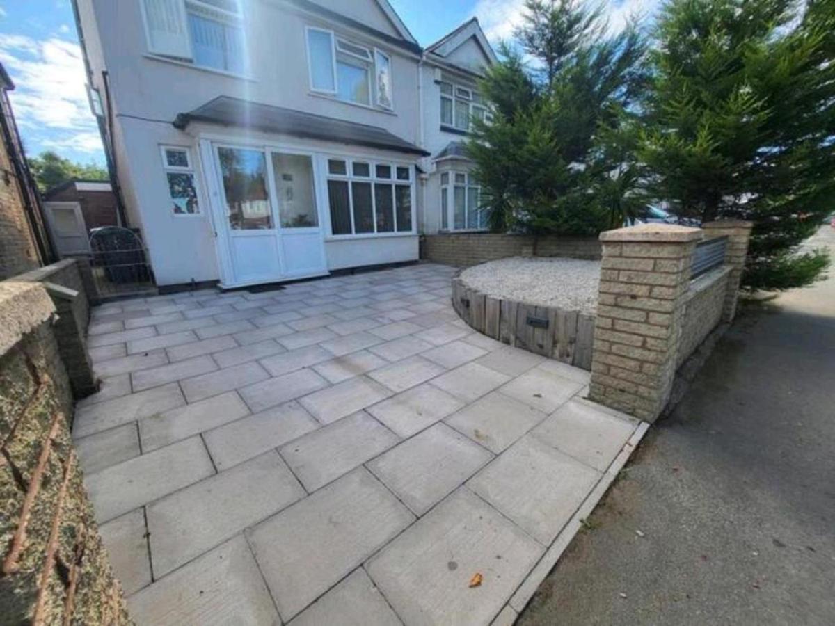 Birmingham Blissful Apartment With 2 Bedrooms エクステリア 写真